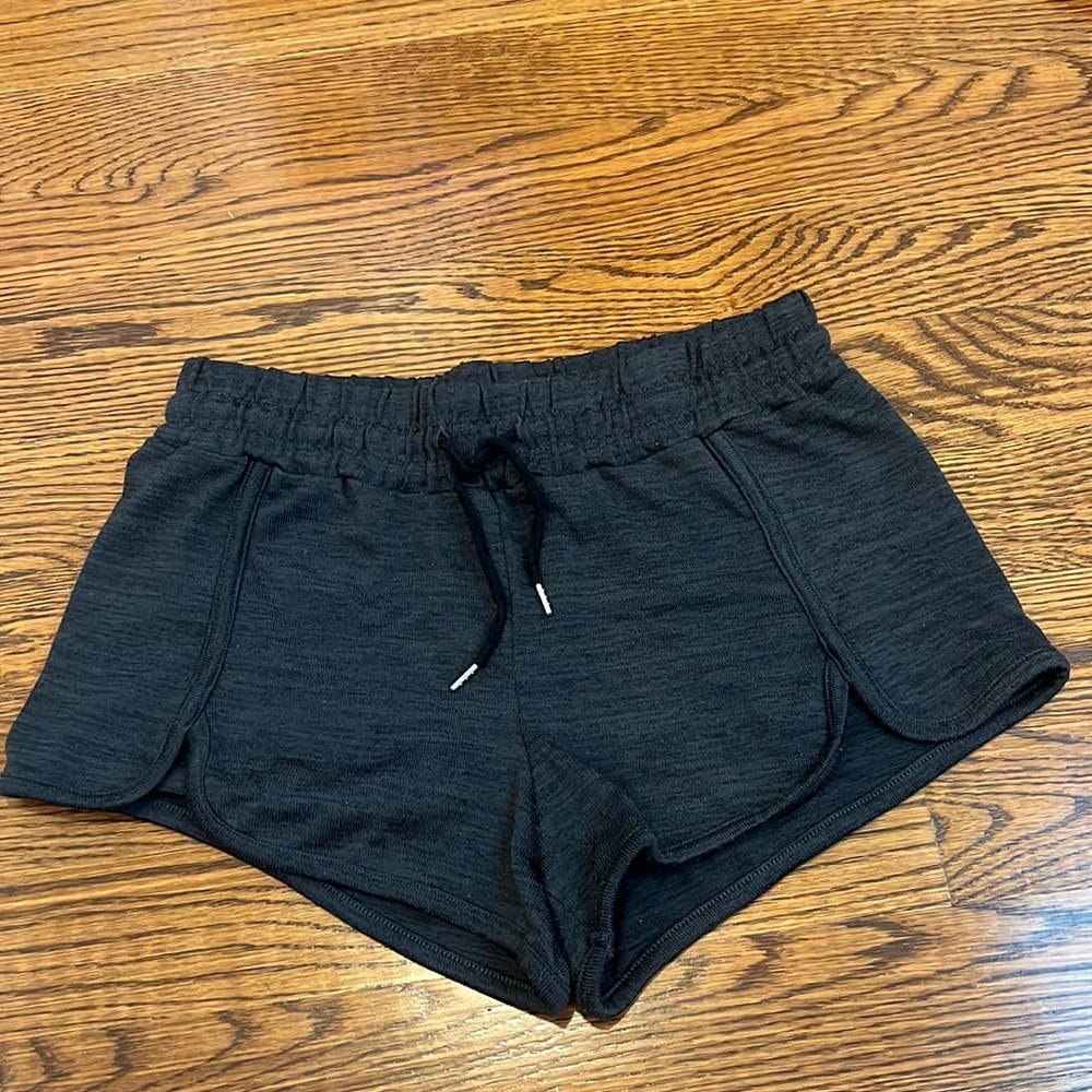 90 DEGREE by REFLEX gray mesh detail shorts